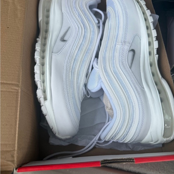 Nike White Athletic Shoes - Picture 1 of 1